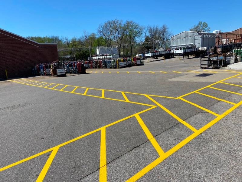 Retail Lot Crosshatch Zones